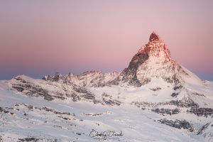 Winter Photography Gear List for Landscape Photography Blog Post with cover image of Matterhorn in Switzerland